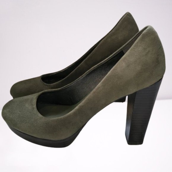 Banana Republic "Union" Dark Olive Suede Platform Block Heel Pumps 8.5 - Picture 1 of 8